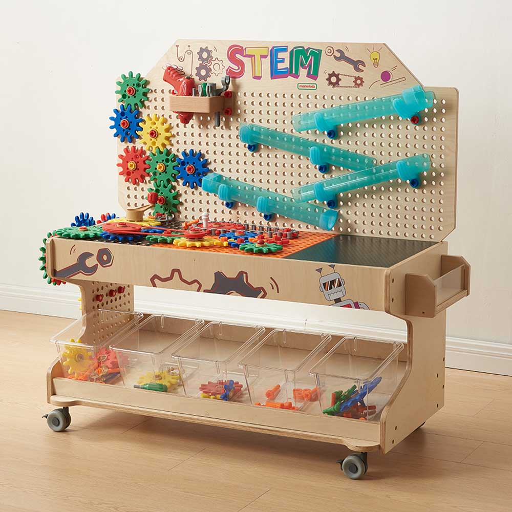 Mobile STEM Activity Station